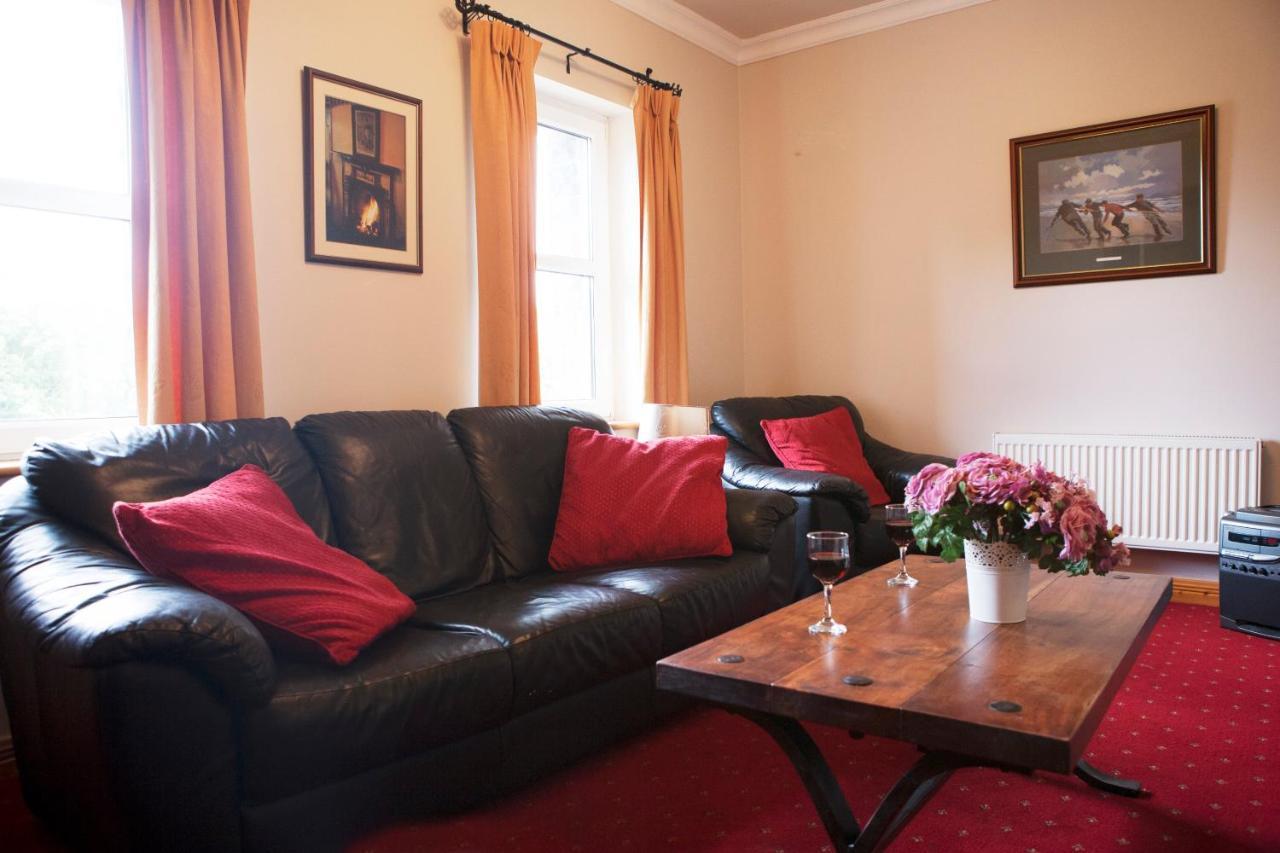 Inviting 4-Bed House In Strokestown Villa Luaran gambar